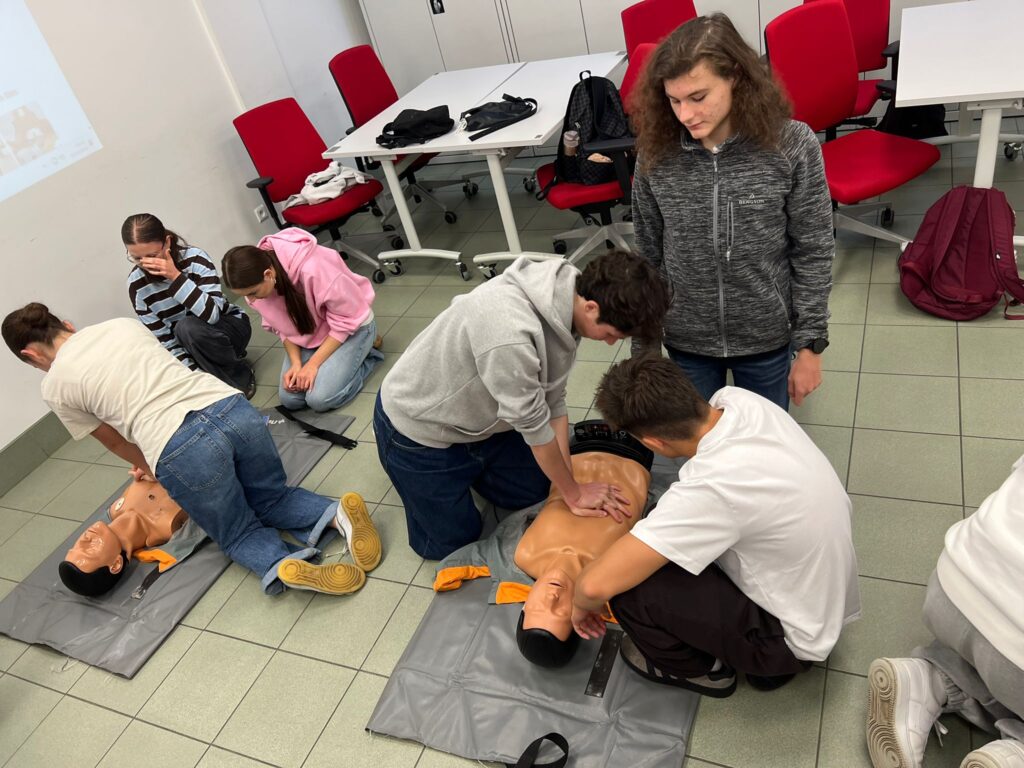 Kurs pierwszej pomocy dla szkół ponadpodstawowych