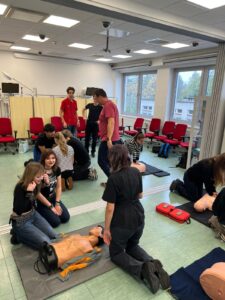 Kurs pierwszej pomocy dla szkół ponadpodstawowych