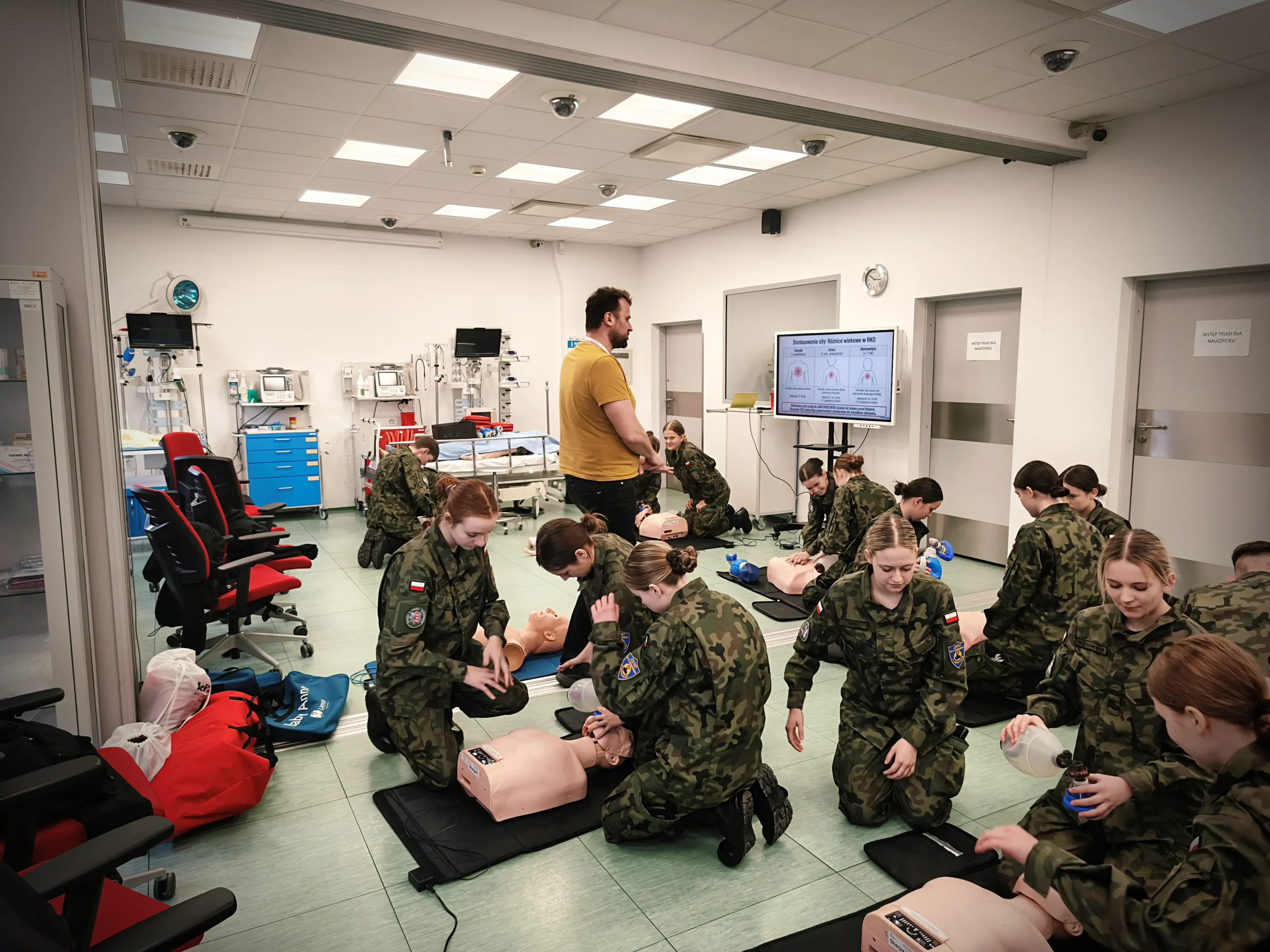 Młodzi ratownicy w akcji – relacja z kursu pierwszej pomocy